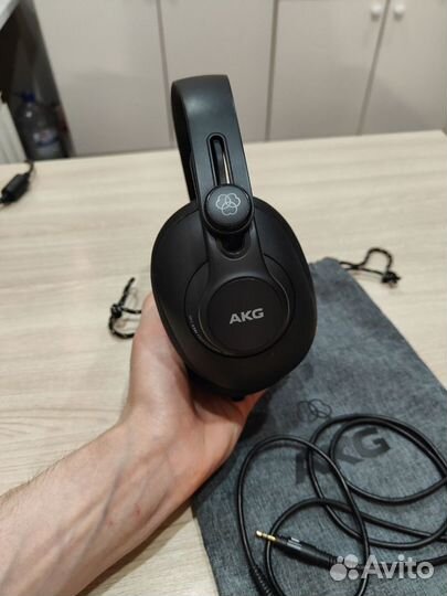 Наушники проводные AKG k361