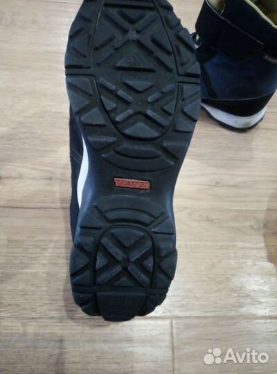 Зимние ботинки adidas