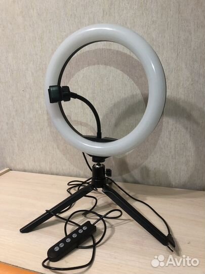 Кольцевая лампа со штативом