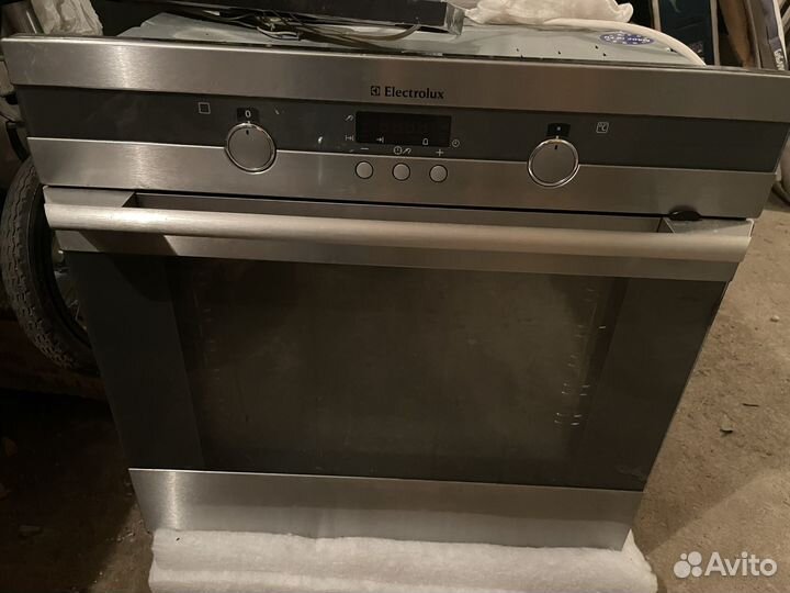 Духовой шкаф electrolux