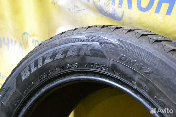 Bridgestone Blizzak DM-V2 215/60 R17