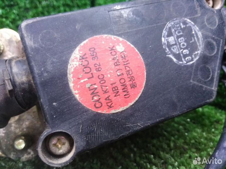 Сервопривод центрального замка Kia Carnival 1 UP