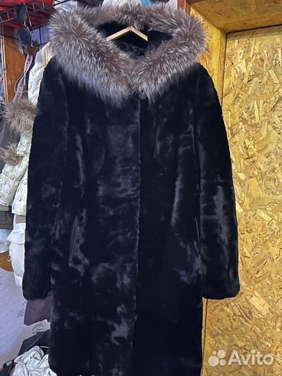 Шуба мутоновая с капюшоном 48 50