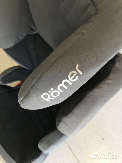 Детское кресло в машину