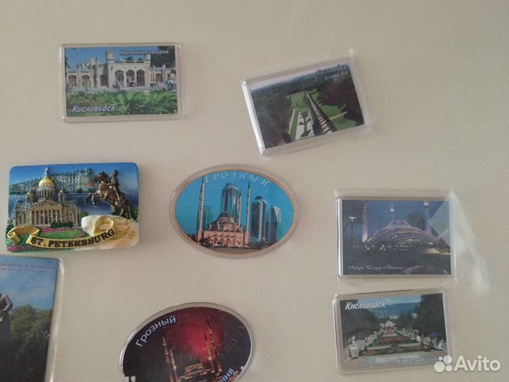 Магнитики на холодильник города