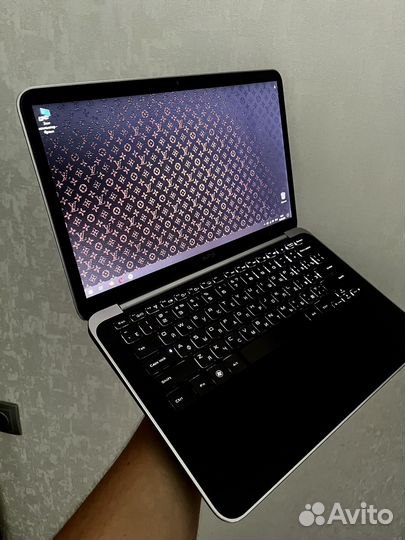 Ультрабук Dell XPS 13 (core i5,4gb,512gb SSD)