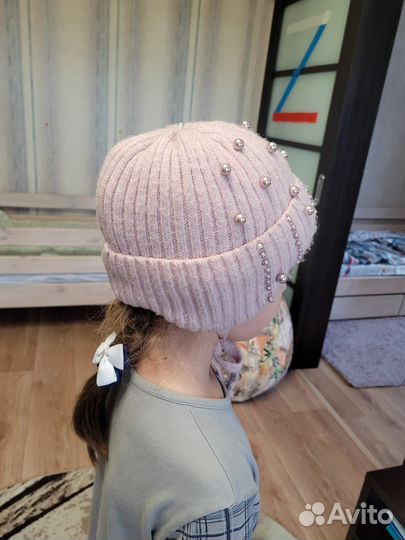 Шапка зимняя на девочку 5-6 лет