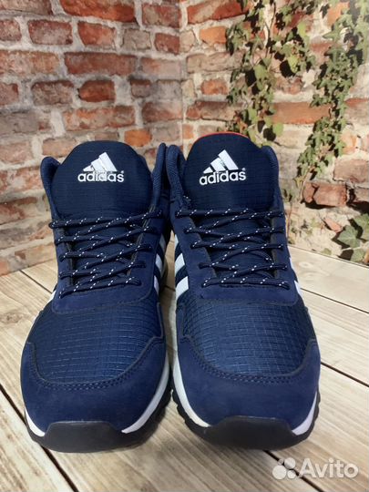 Adidas Зимние с мехом подростковые кроссовки