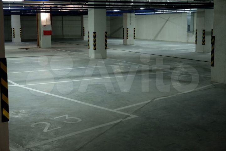 Машиноместо, 13 м²