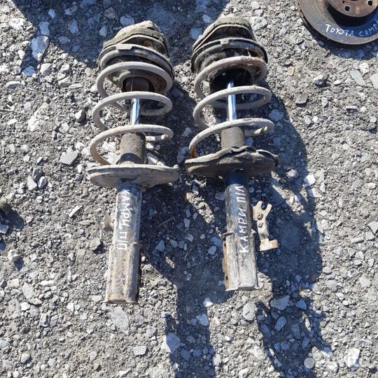 Стойка передняя Toyota Camry prominent