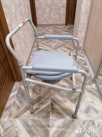 Ходунки для взрослых, санитарный стул