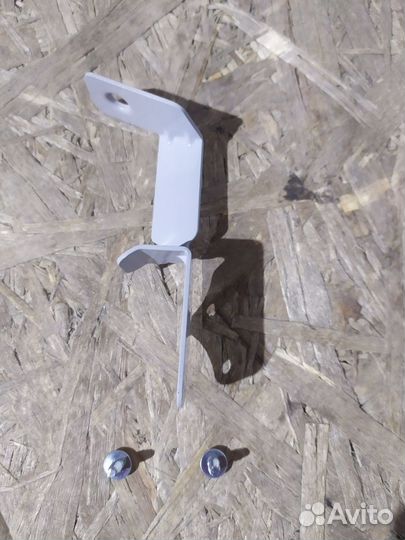 Кронштейн фар левый Toyota Camry V40 2006-2011