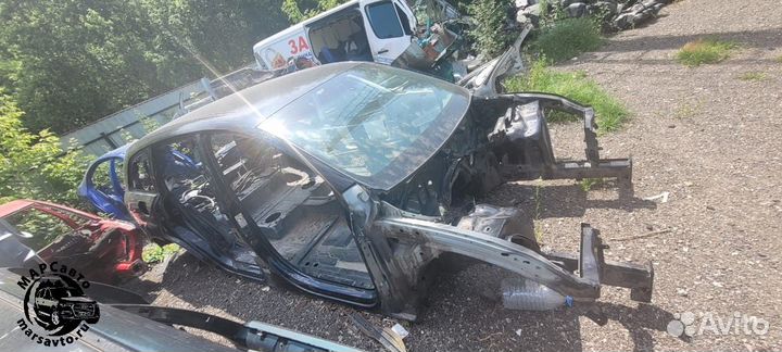 Крыло заднее правое / лево audi Q7 4L рест. 2011