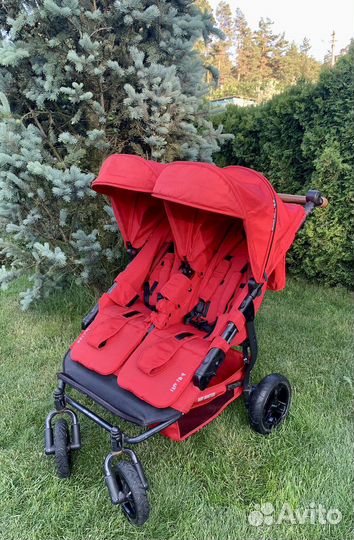 Коляска для двойни или погодок