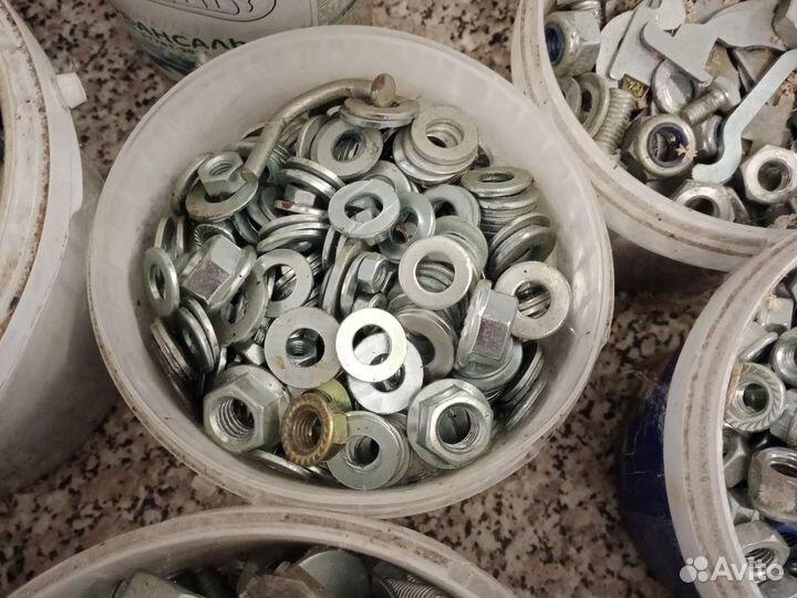 Болты и гайки метизы