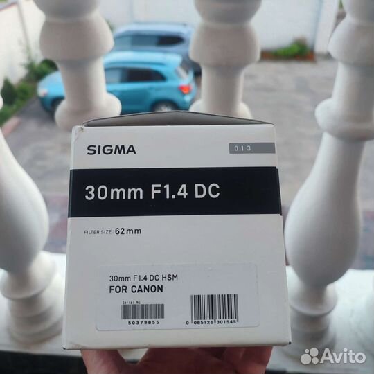 Объектив sigma 30 mm. F1.40dc Art