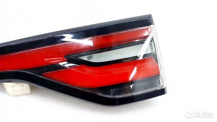 Фонарь задний левый Land Rover Discovery L462