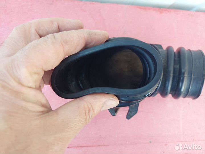 Патрубок воздушного фильтра Ford Scorpio 1