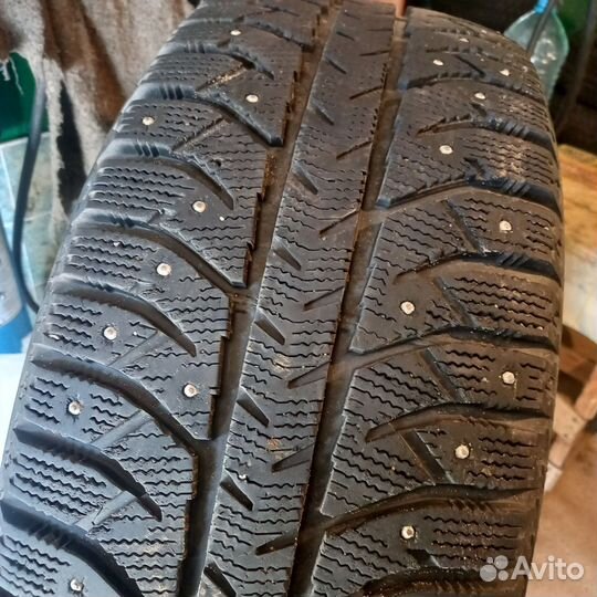 Bridgestone Ice Cruiser 7000 235/55 R17