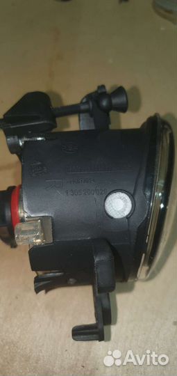 Противотуманная фара mercedes 1305200029