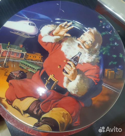 Набор декоративных новогодних тарелок Coca-Cola