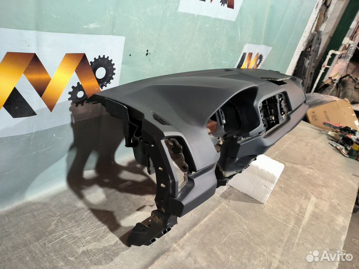 Skoda Karoq 2017- Панель приборов (Торпедо) 32931