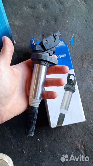 Катушка зажигания Delphi GN10571-12B1 +свеча Bosch