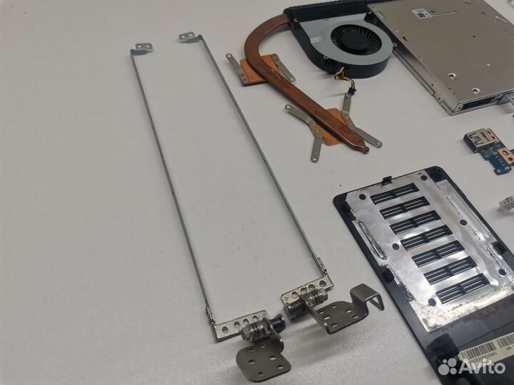 Оригинальные запчасти для ноутбука Toshiba C850