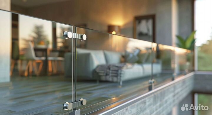 Ограждение лестницы из стекла