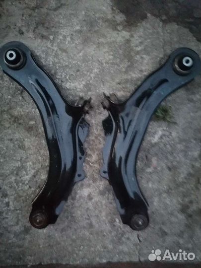 Рычаги передней подвески Рено Сценик 2