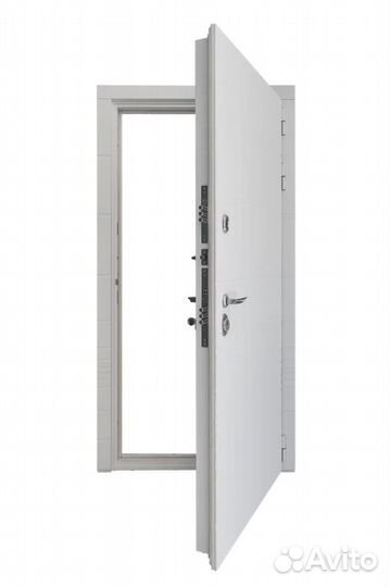 Дверь входная металлическая белая