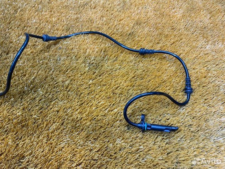 Датчик ABS передний правый Mercedes-Benz C-Class