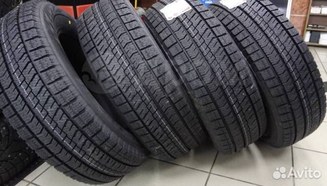 Bridgestone Blizzak Ice 215/55 R17 98T