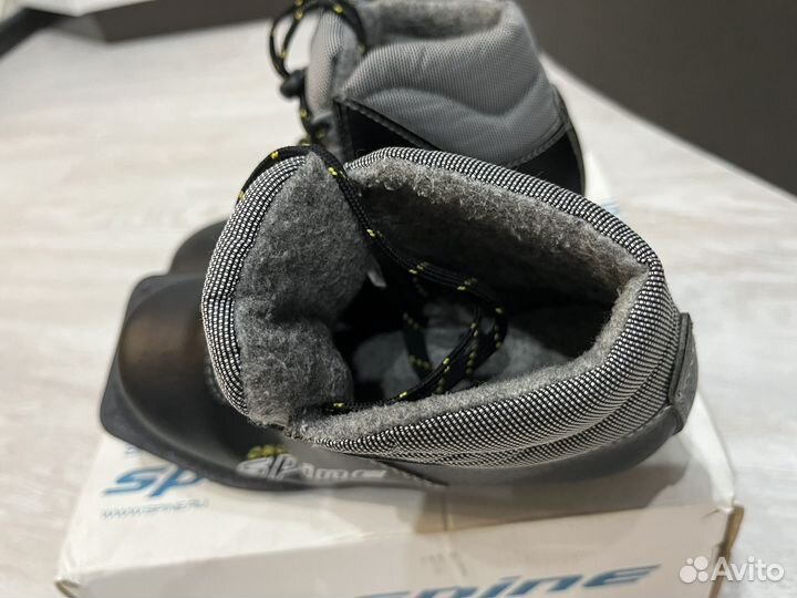 Лыжные ботинки детские 31р