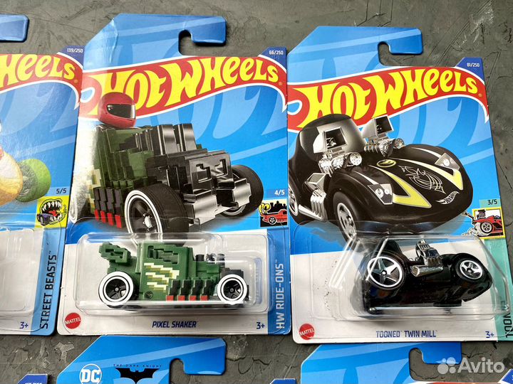 Машинки hot wheels TH