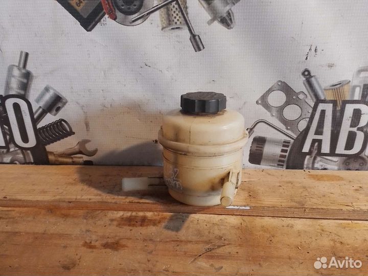 Бачок гур Kia spectra