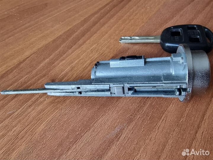 Личинка замка зажигания lexus ls400