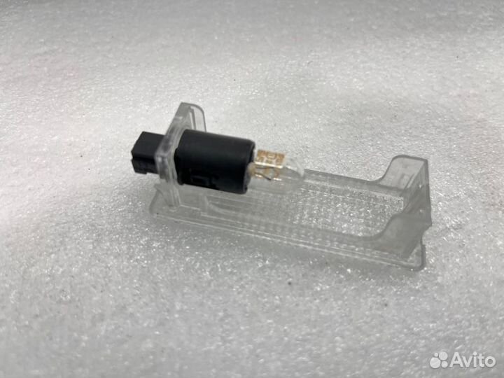 Плафон салонный Ford Kuga CBS ytma 2015