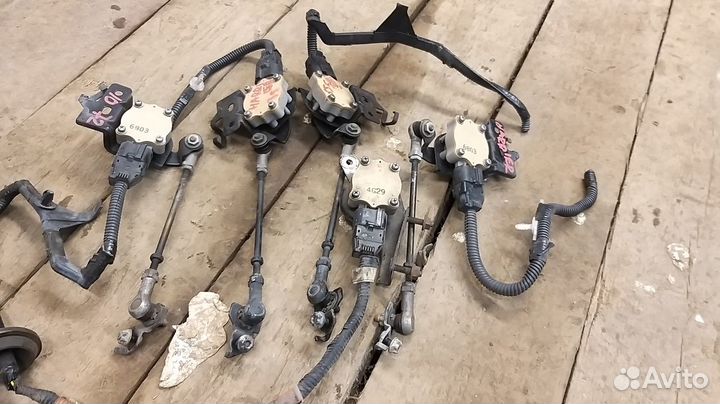 Датчик положения кузова lexus rx 300/350