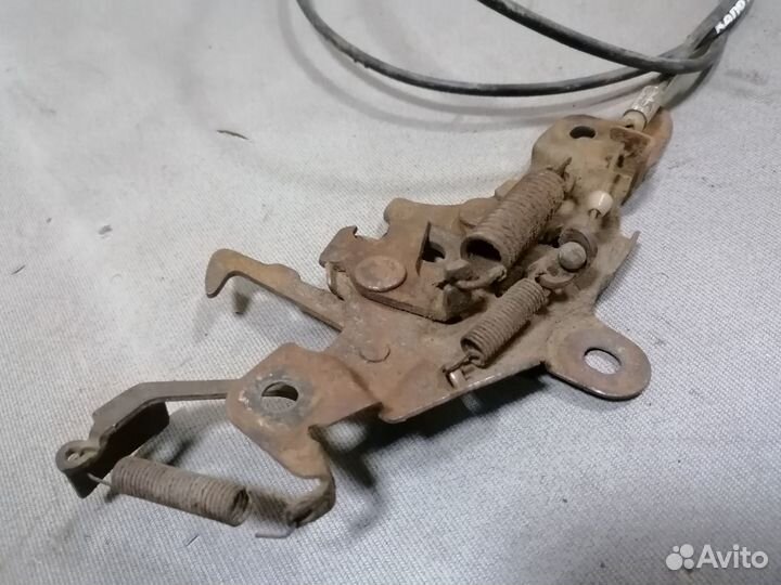 Трос замка капота Toyota Sprinter Carib II 1993