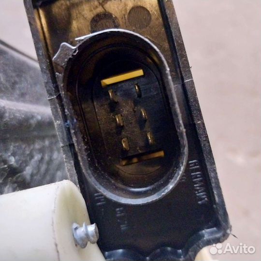 Передний правый стеклоподъемник bmw gt f07 2010