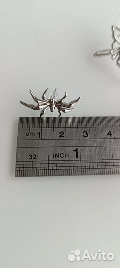 Красивые серьги паук