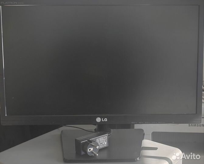 Монитор LG E2242C, Acer V226hql, LOC e2250Swda