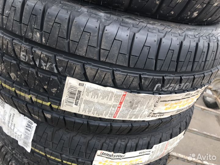 Шины Bridgestone 285 45 R22 на Lexus Cadillac