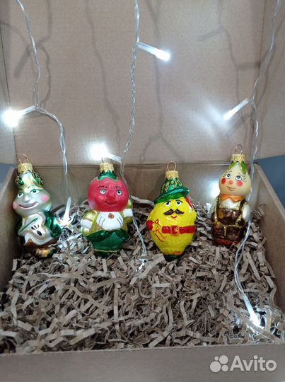 Подарочные наборы ёлочных игрушек разные