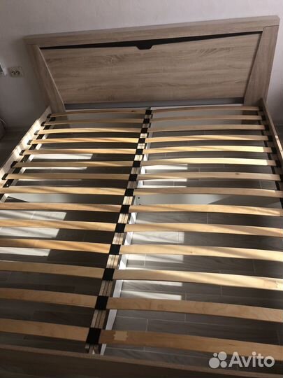 Кровать ширина 1,80+Матрас