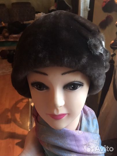 Шапка из мутона новая