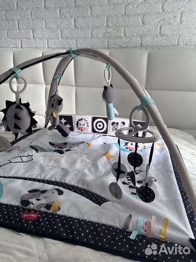 Развивающий коврик tiny love