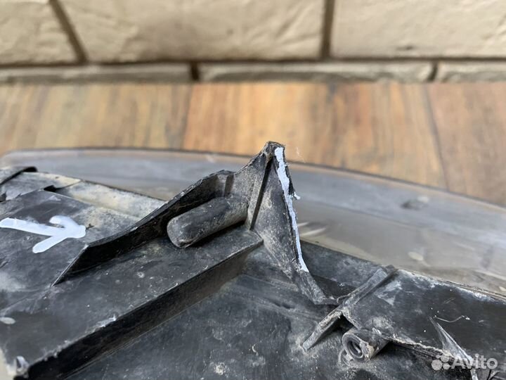 Volkswagen Golf 5 Фара правая