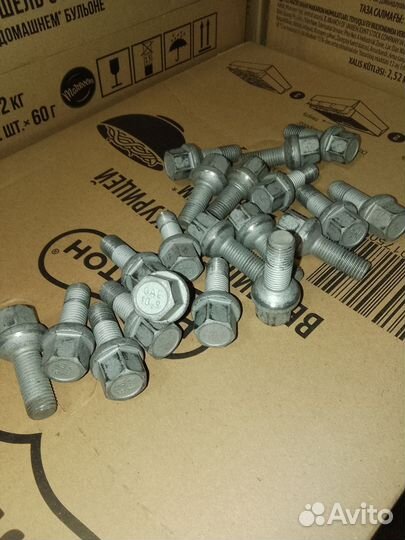 Колесные болты